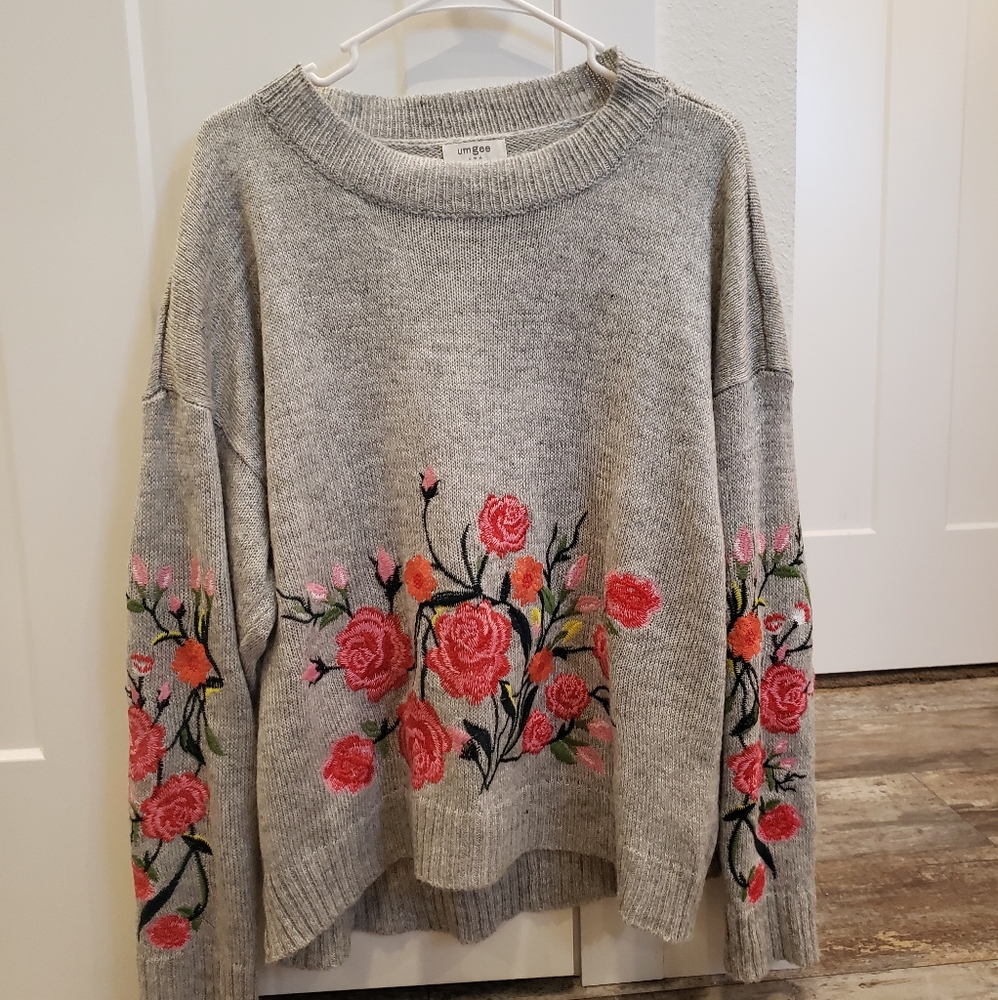 Oversized floral embroidered sweater